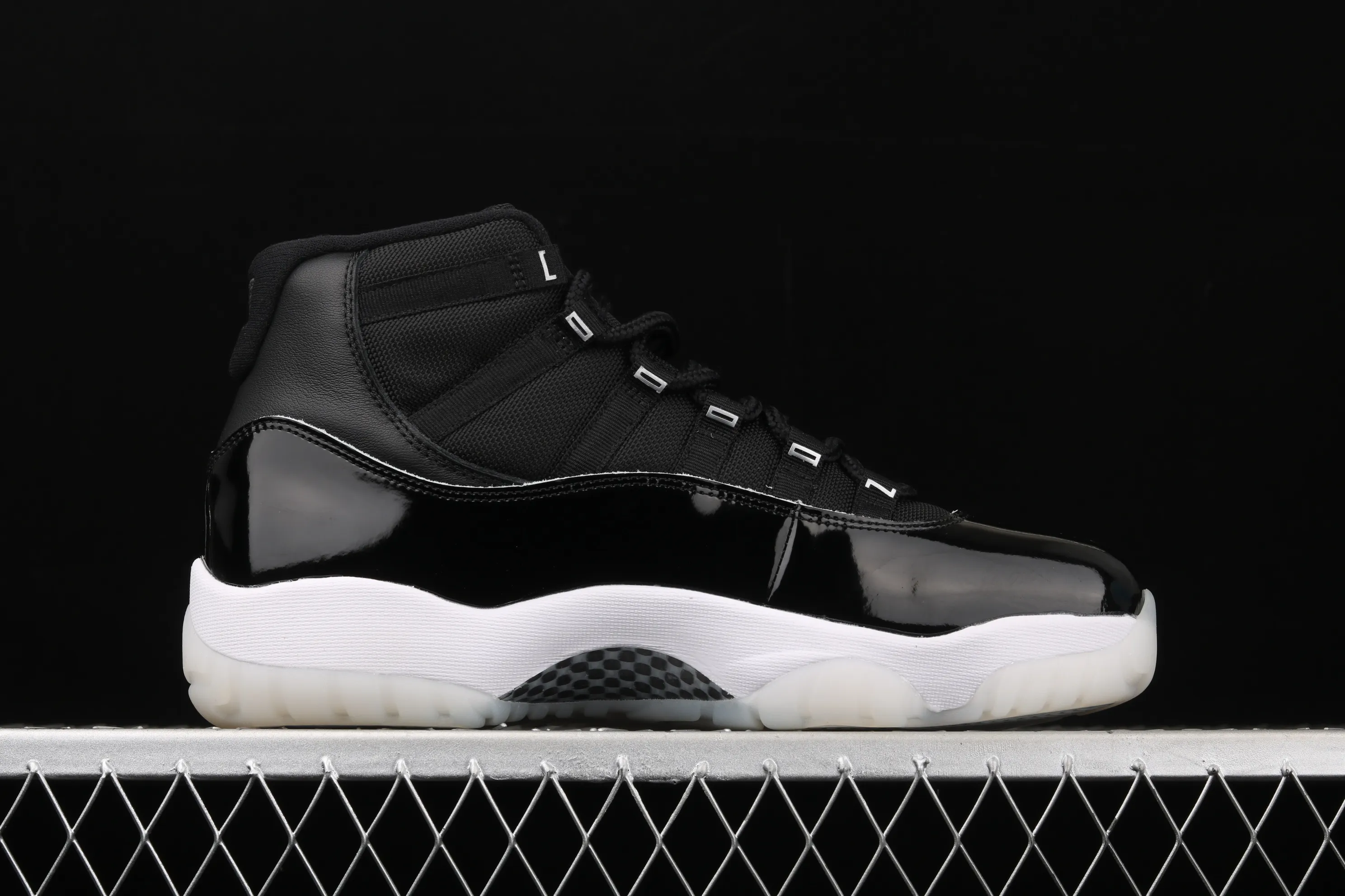 All Categories Air Jordan Jordan Series Basketball Shoes Air Jordan 11 J Edition Air Jordan 11 "25th Anniversary" AJ11 Joe 11 Devil II Genuine Standard Real Carbon CT8012-011
